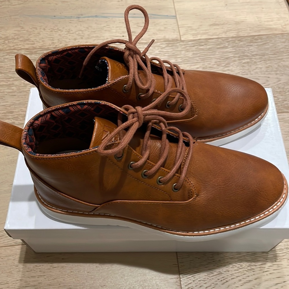 Ben Sherman omega casual chukka in tan, 8.5